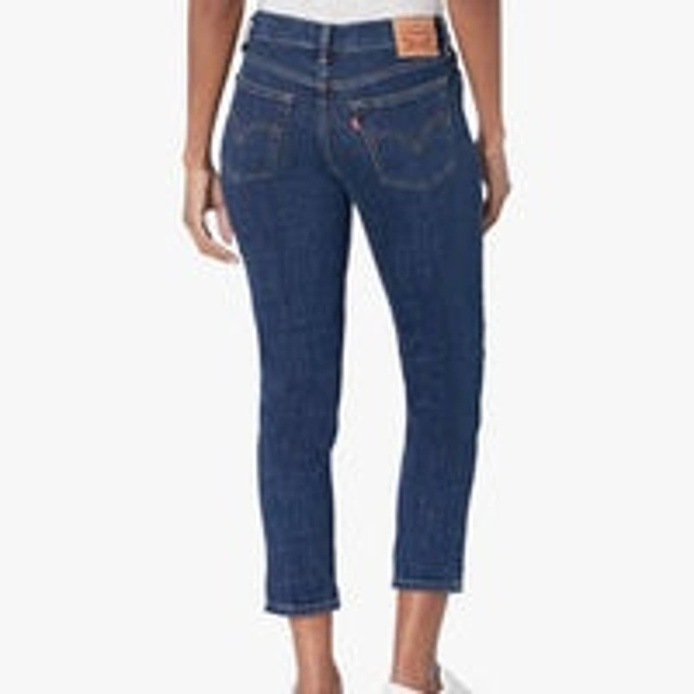 Levi Strauss Women’s Mid Rise Boyfriend Denim Medium Wash Jeans‎ Size 31 - Picture 2 of 12